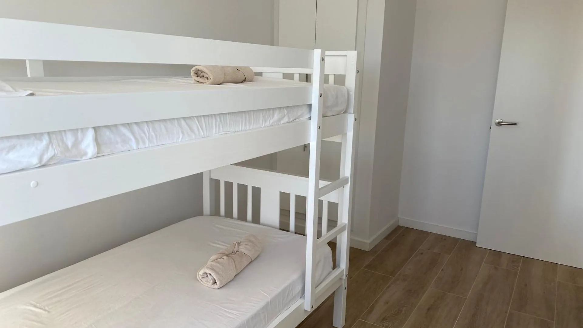 レスタルティットApartament Amb Ac Amb Vistes Al Mar, Estartitアパートメント スペイン